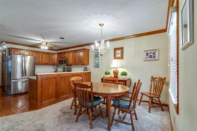 332 W Heatherwood Drive, Barberton, OH 44203 - Photo 10