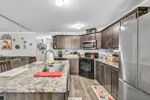 381 Westwoods, Amherst, OH 44001 - Photo 14