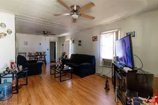 1128 W 19th St, Lorain, OH 44052 - Photo 6