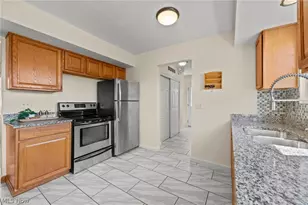 980 E 347th St, Eastlake, OH 44095 - Photo 10