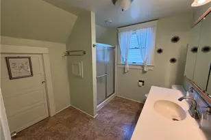 605 McKinnon Ave, East Liverpool, OH 43920 - Photo 14