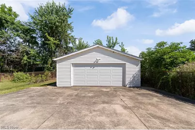 697 Ocean Avenue, Akron, OH 44310 - Photo 26