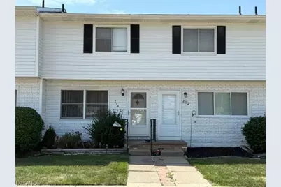 274 Ivy Lane, Painesville, OH 44077 - Photo 1