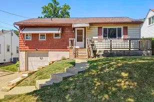 1215 Lincoln Ave, Cuyahoga Falls, OH 44223 - Photo 1