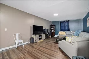 3902 Oxford Dr, Lorain, OH 44053 - Photo 16