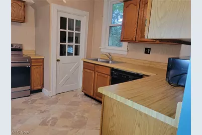 7507 Hankee Road, Garrettsville, OH 44231 - Photo 8