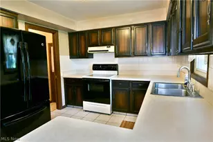 179 E Cir View Dr, New Middletown, OH 44442 - Photo 6