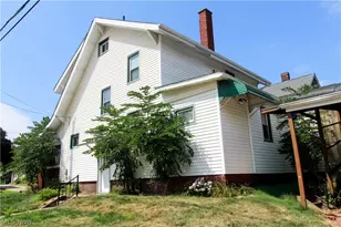 543 W Maple St, North Canton, OH 44720 - Photo 2