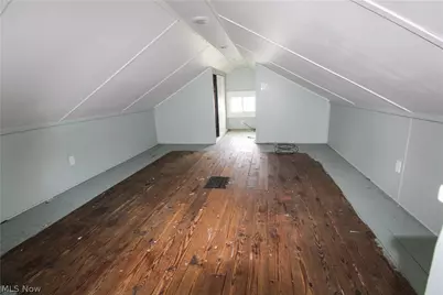 543 W Maple Street, North Canton, OH 44720 - Photo 24