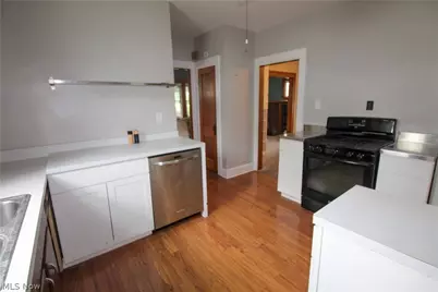 543 W Maple Street, North Canton, OH 44720 - Photo 10