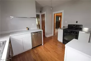 543 W Maple St, North Canton, OH 44720 - Photo 10