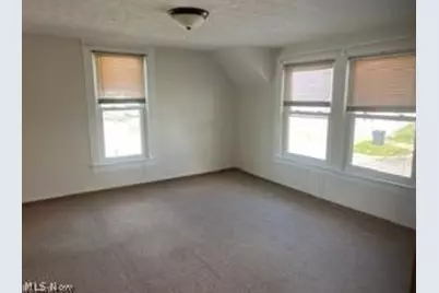 104 S Sugar Street, St Clairsville, OH 43950 - Photo 6