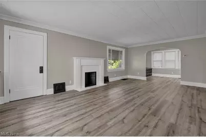 881 Valdes Avenue, Akron, OH 44320 - Photo 4