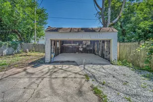 881 Valdes Ave, Akron, OH 44320 - Photo 22