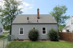 2461 23rd St, Cuyahoga Falls, OH 44223 - Photo 32