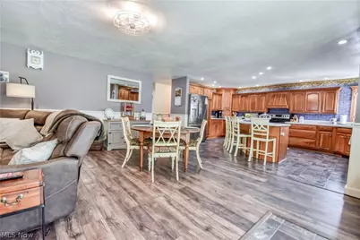 439 E 305th Street, Willowick, OH 44095 - Photo 8