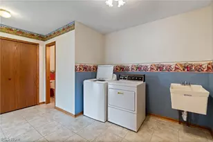 2644 Canaan Dr, Uniontown, OH 44685 - Photo 14