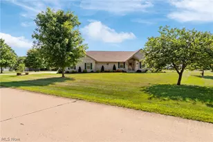 2644 Canaan Dr, Uniontown, OH 44685 - Photo 34