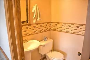 2758 Parkplace Dr, Uniontown, OH 44685 - Photo 22