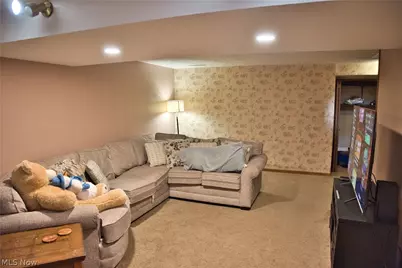 2758 Parkplace Drive, Uniontown, OH 44685 - Photo 24
