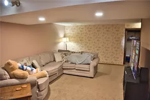 2758 Parkplace Dr, Uniontown, OH 44685 - Photo 24