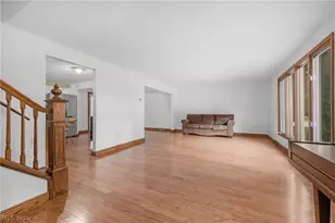 1470 Hawthorne Dr, Vermilion, OH 44089 - Photo 6