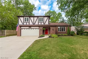 1470 Hawthorne Dr, Vermilion, OH 44089 - Photo 2