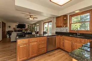 7633 Debonaire Dr, Mentor, OH 44060 - Photo 10