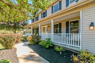 7633 Debonaire Dr, Mentor, OH 44060 - Photo 2