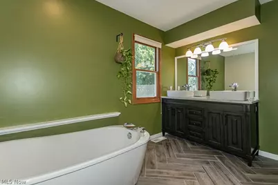 7633 Debonaire Drive, Mentor, OH 44060 - Photo 18
