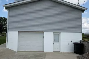 102 Broadview Dr, Cadiz, OH 43907 - Photo 6