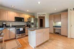 615 Highwood Dr, Cuyahoga Falls, OH 44223 - Photo 12