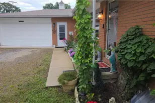 2074 Newark Rd, Zanesville, OH 43701 - Photo 2