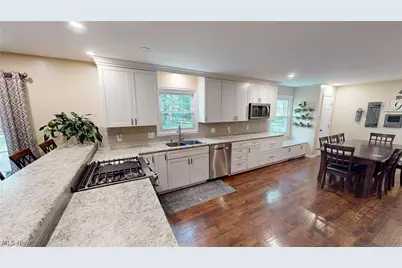 2082 Willowdale Drive, Stow, OH 44224 - Photo 2