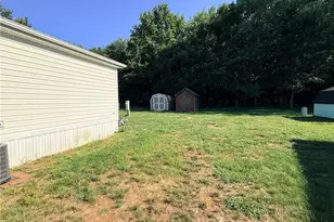 610 Sandpiper Ln, New Philadelphia, OH 44663 - Photo 4