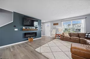 169 River Run Dr, Elyria, OH 44035 - Photo 4