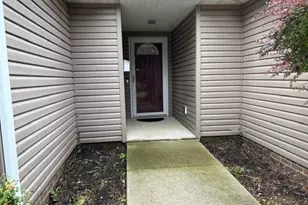 1794 Wakefield Dr, Akron, OH 44320 - Photo 2
