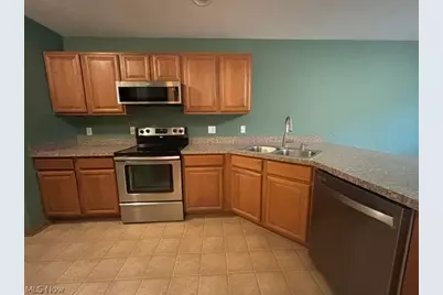 1794 Wakefield Drive, Akron, OH 44320 - Photo 8