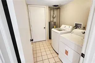 1691 Olympus Dr, Kent, OH 44240 - Photo 12