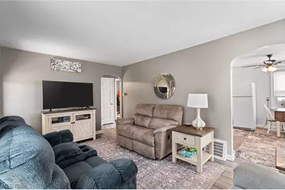 2557 9th Street, Cuyahoga Falls, OH 44221 - Photo 8