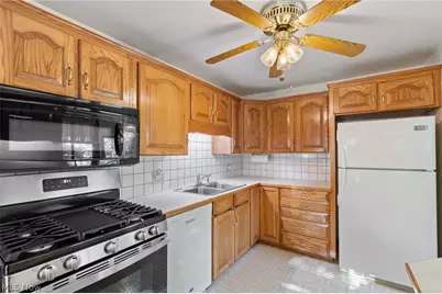 154 Hilltop Drive NW, Canton, OH 44708 - Photo 16