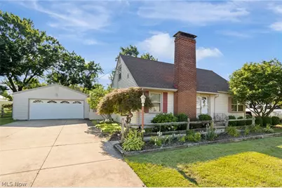 154 Hilltop Drive NW, Canton, OH 44708 - Photo 4