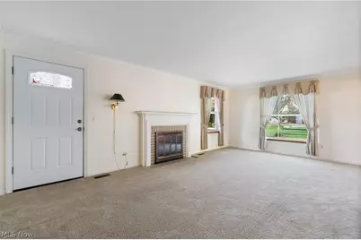 154 Hilltop Drive NW, Canton, OH 44708 - Photo 6