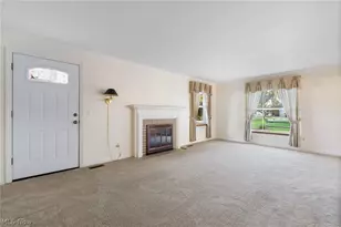 154 Hilltop Dr NW, Canton, OH 44708 - Photo 6