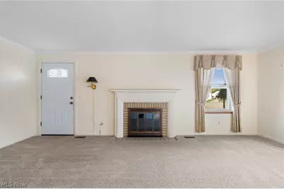 154 Hilltop Drive NW, Canton, OH 44708 - Photo 8