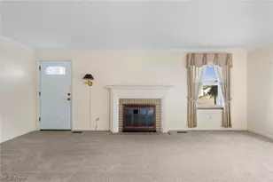 154 Hilltop Dr NW, Canton, OH 44708 - Photo 8