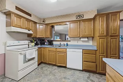 6965 Glenmere Avenue NE, Canton, OH 44721 - Photo 26