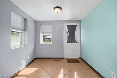 7723 W River Road S, Elyria, OH 44035 - Photo 6
