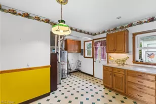 1960 Tudor St, Cuyahoga Falls, OH 44221 - Photo 14