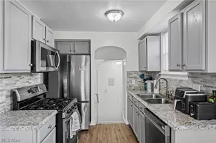 16102 Talford Ave, Loveland, OH 44128 - Photo 8